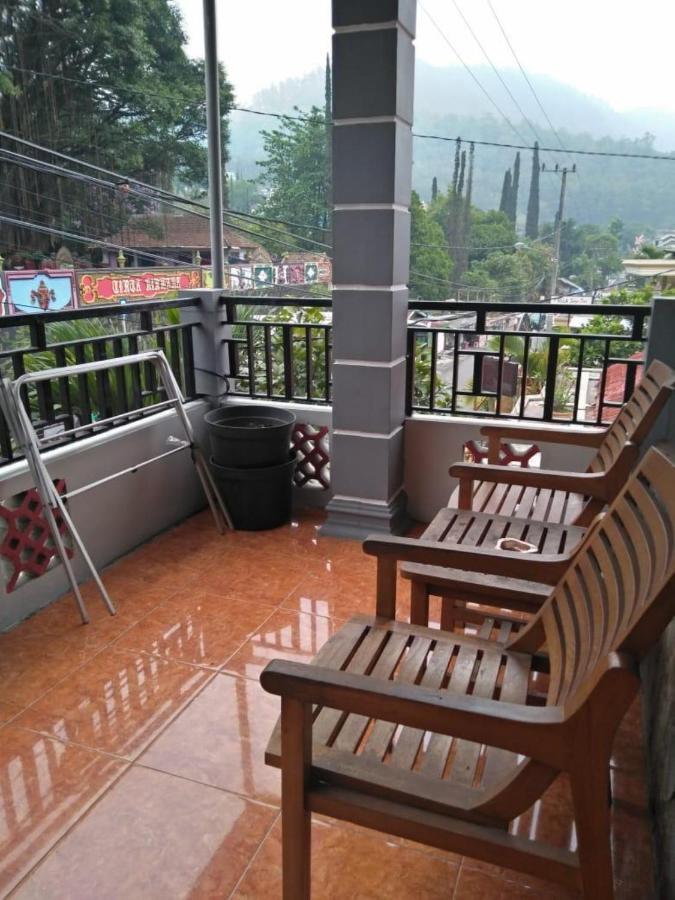 Villa Trijaya Batu  Exterior foto